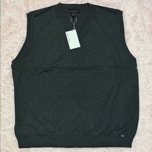 North End Men's Charcoal V-Neck Sweater Vest